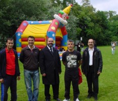 Platz „bespielbar“: Aramäischen Kultur- u. Sportverein feiert Sommerfest