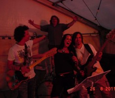 Gauangellocher Kerweauftakt mit Band „Jacky and Playground“