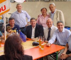 CDU Sommerfest: Wetter + Stimmung wechselhaft. Basis erwartet Antworten aus Berlin