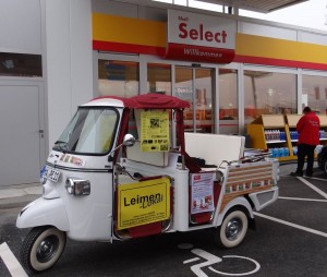 Ein neues "Dienstfahrzeug" für Leimen-Lokal...? Piaggio APE - Als Werbeträger im Einsatz bei Shell