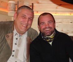 Sportprominenz feiert Geburtstag auf Leimens neuer „Almhütte“