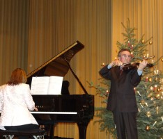 Harmonische und stilvolle Banater Schwaben Weihnachtsfeier im Rosesaal