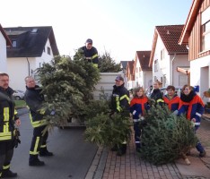 2011er Weihnachtsbäume: Einmal brennen sie noch!