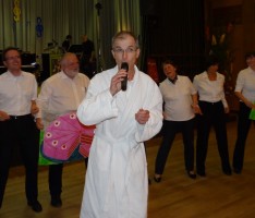 „Udo Jürgens“ begeisterte Besucher des Frühlingsballs