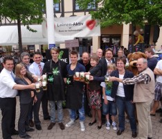 Ein neuer Maibaum ziert den Georgi-Marktplatz: Große Einweihung erfolgt