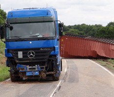 LKW-Unfall: L600 zwischen Lingental und Kreisel Gaiberg noch länger gesperrt
