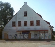 Sandhausen: Abriss des alten Tabakgebäudes endlich beschlossen – dm-Markt und Pflegeheim kommen