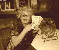 „Oma Inge, ick hab‘ Dir lieb!“ – Humorvoller Start von Fody`s Bingo-Show