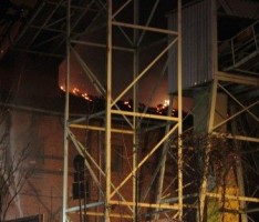 Großbrand in Malscher Ziegelei – Über 200 Feuerwehrleute im Einsatz – B3 gesperrt