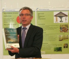 Ausstellung „300 Jahre Nachhaltigkeit im Wald“