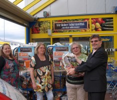 Kunden des E-Centers Leimen spenden gemeinsam für Leimener Tafel