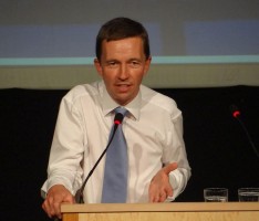 AfD: Prof. Bernd Lucke mobilisierte die Massen für neue Partei in Weinheim