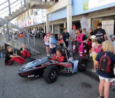 Sandhäuser Kinder bei der Formula Student in Hockenheim