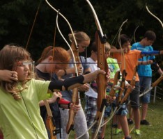 Ferienprogramm: Viele Teilnehmer beim SSV – Schießen mit Bogen- und Luftgewehr