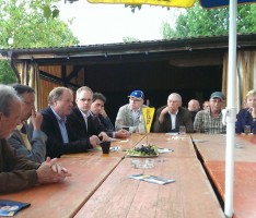 Bundesminister Dirk Niebel beim liberalen Frühschoppen in Leimen