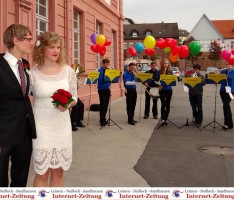 Herzliche Glückwünsche zur Vermählung an Josef und Christina Schmidt