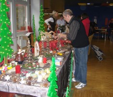 Diljemer Kunsthandwerk kam auf Weihnachtsbasar gut an