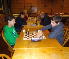 Schachclub Leimen: Farmani gewinnt Weihnachts-Blitzschach-Turnier