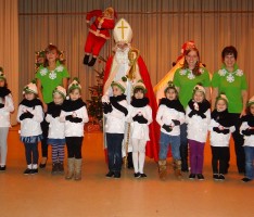 Weihnachtsfeier „Jungfrösche“: Wenn der Schlafsack zum Gabenschuh wird