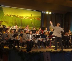 Musikverein Sandhausen: Gelungenes Neujahrskonzert in ausverkaufter Festhalle!