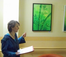 „Kreatife Malerei“ – Ausstellung von Stefanie Wöll bei Pro Seniore