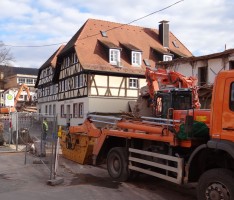 Wer gewinnt Leimens „Demolition Men“-Wettbewerb? Abriss im Akkord