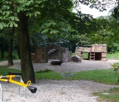HUNDEVERBOT auf allen Spiel- und Bolzplätzen