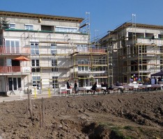 Baufinanz Leimen feiert Richtfest für 12 DHH und 14 ETW im Margarete-Steiff-Weg