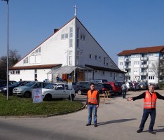Kreativer Bastelnachmittag für Jung und Alt im Christlichen Zentrum Leimen