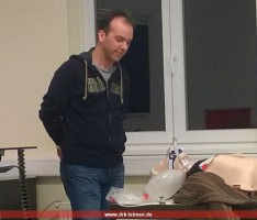 DRK – Bereitschaftsabend: AED-Anwendung und Beatmung mit Larynxtuben trainiert