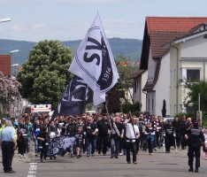SVS: Fanmarsch zum letzten Heimspiel – Fans feierten Mannschaft trotz Niederlage