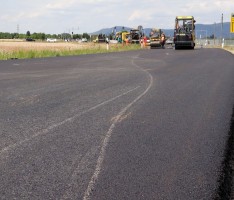 Sperrung der L598 – Die Asphaltdecke ist so gut wie fertig