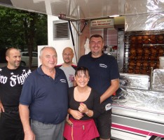 Gockelfest der Kleintierzüchter Sandhausen – Schmecken sie gegrillt besser?