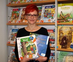dm-Markt Spende an Stadtbücherei und Musikschule gut angekommen