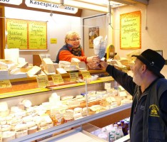 Leimener Marktromanze:</br>Rudis Charme ist einfach unwiderstehlich
