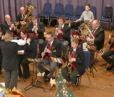 Stadt, Awo und Vereine gestaltenen harmonische Senioren-Adventsfeiern