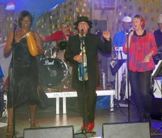 Rhythm & Wine: Heiße Stimmung bei der karibischen Nacht im Weingut Adam Müller