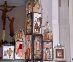 Vernissage zum Passionsaltar in Herz-Jesu-Kirche – Passion für heutige Zeit übersetzt