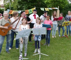 Menzerparkfest der GALL mit Infoständen zum Urban Gardening und Food Sharing