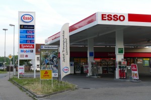 5323 - Tankstelle Esso