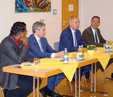 „Gott?! Auf der Suche … “ – Vortragsreihe mit Podiumsdiskussion abgeschlossen