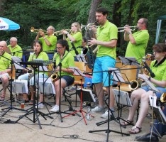 Heiße Zeiten beim Waldfest des Musikvereins Sandhausen