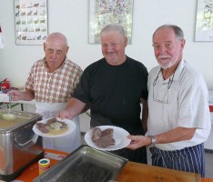 Waldfest der Sandhäuser CDU: Rinderbacke mit Meerrettichsauce war der Renner