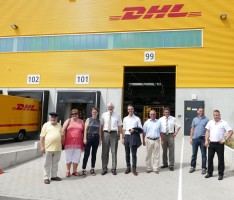 MdB Lars Castellucci zu Besuch im Diljemer Generationenzentrum und bei DHL