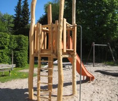 Neue, attraktive Spielanlage für den Lindenplatz in Gauangelloch