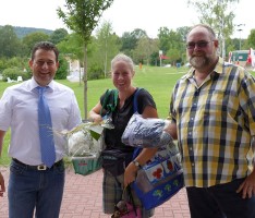 Kristine Eastman als 50.000 Besucher im Freibad Leimen willkommen geheißen