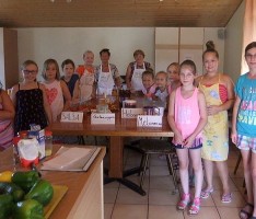 Kinder lernten Kreative Küche bei den Gartenfreunden Probsterwald