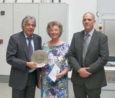 Sandhausen für Mittelstand attraktiv: Lorenz Elektromotoren und CNC Fertigungsechnik weiht neues Firmengebäude ein