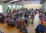 Kinderflohmarkt in der Radsporthalle: Eine Stunde Schnäppchenjagd