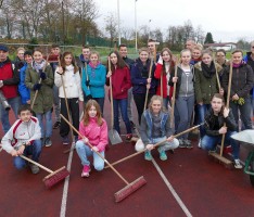 Waldstadion St. Ilgen winterfest: TV Germania traf sich zum Stadionputz